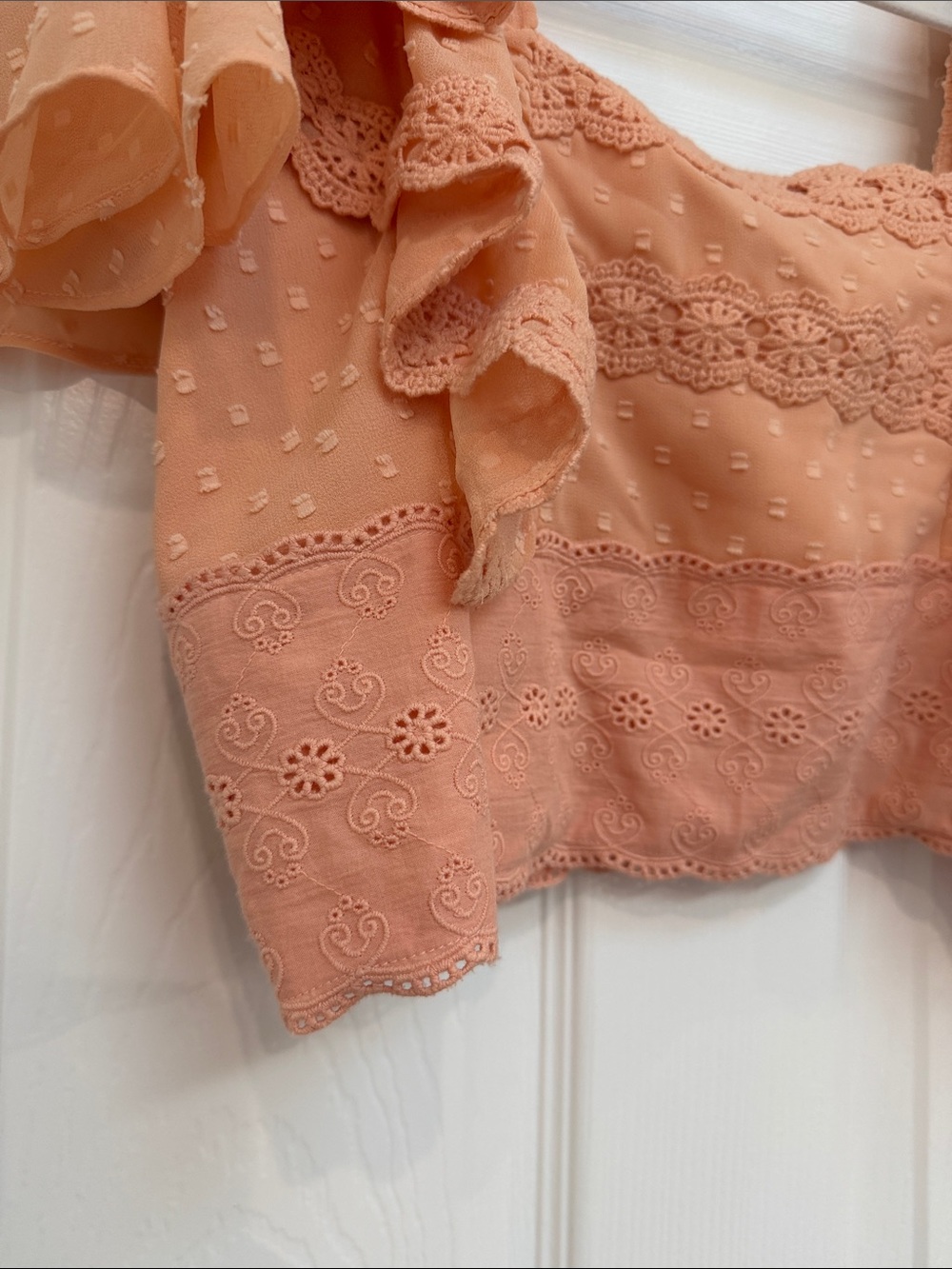 Hope & Ivy Broderie Frill Sleeve Peach Crop Top - Picture 6 of 14